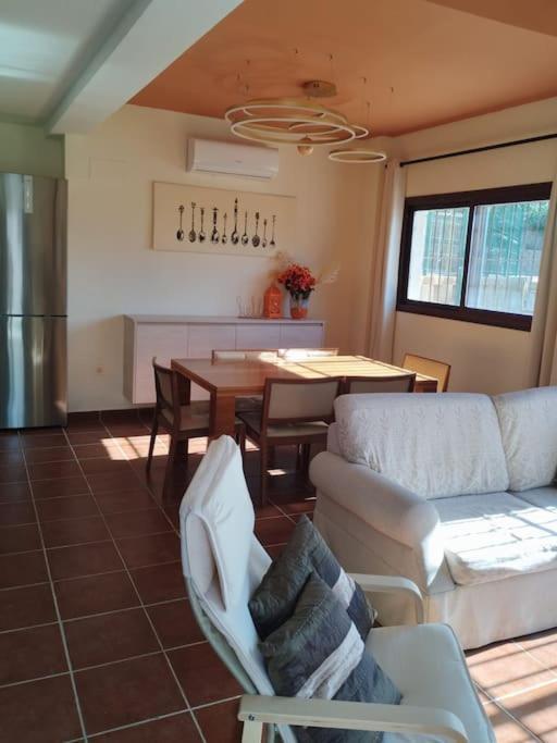 Suite En Sierramagna, Piscina Abierta El Ronquillo Luaran gambar