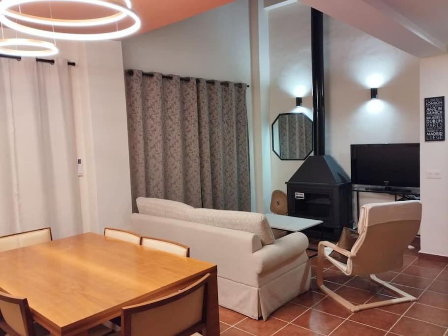 Suite En Sierramagna, Piscina Abierta El Ronquillo Luaran gambar